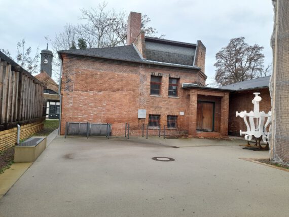 PHOTO 2025 12 10 18 24 11